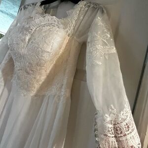 Long Sleeve Ivory A Line Off Shoulder Lace Wedding Dress JJs House Size 12